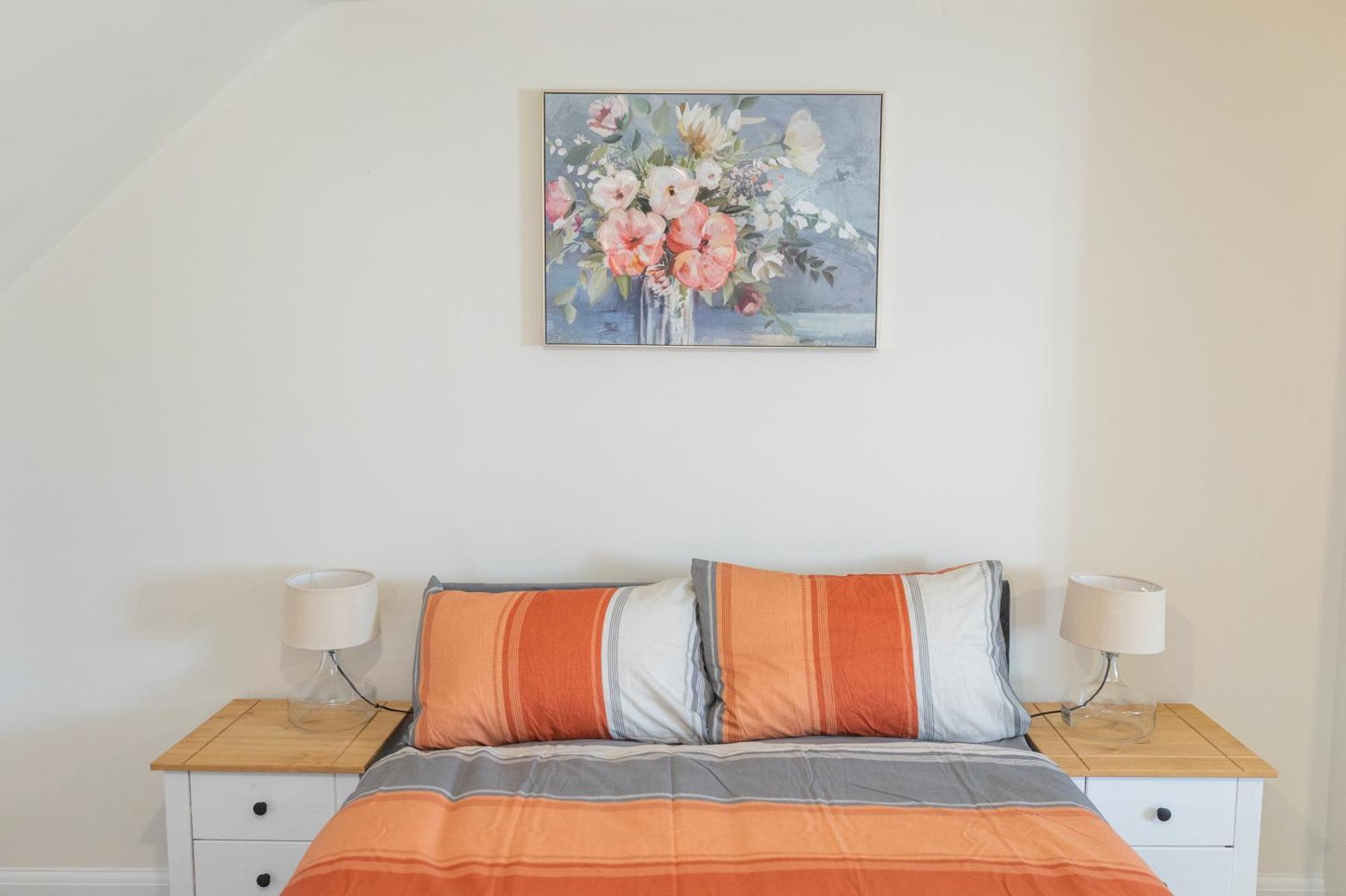 Home In Hugglescote - Long Stays Коулвилл Экстерьер фото